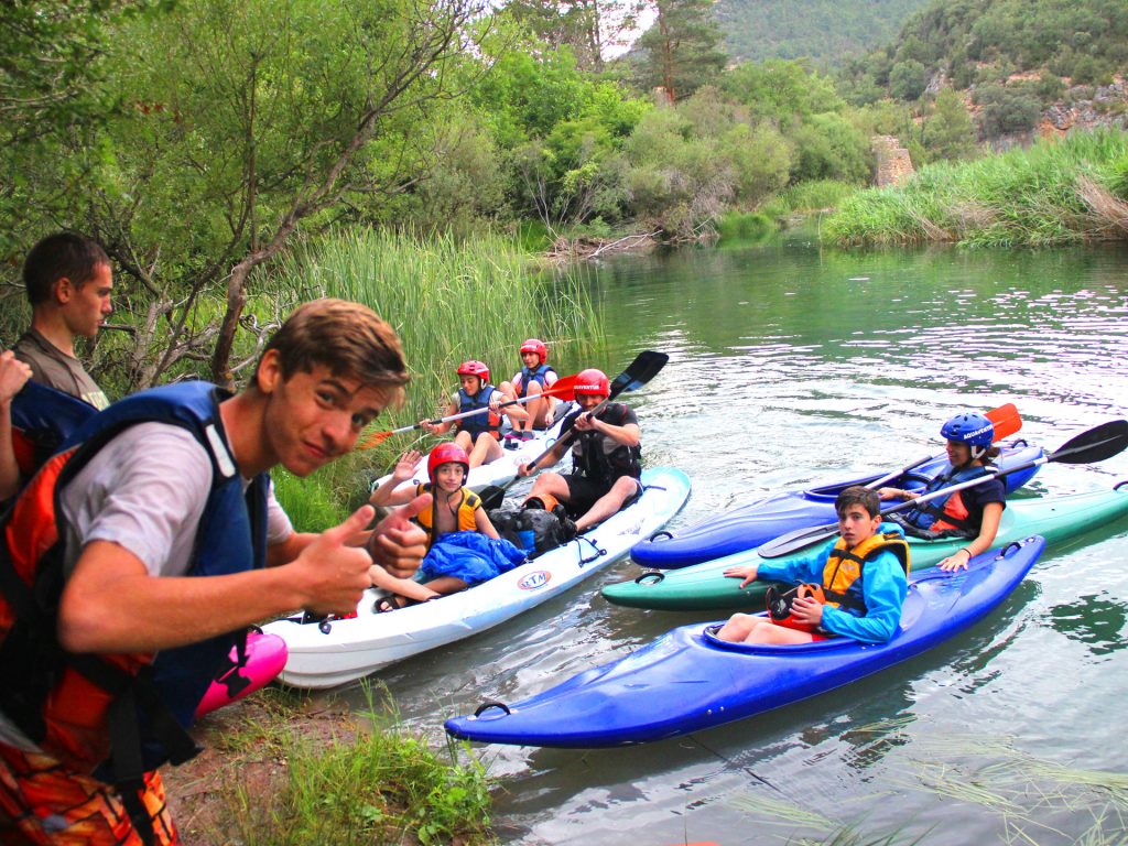 Canoas viajes de fin de curso en el parque natural Alto Tajo